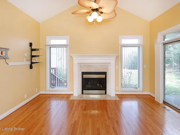 9511 Felsmere Cir — Photo 21
