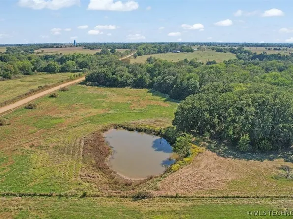 Sexton Rd, Calera, OK 74730
