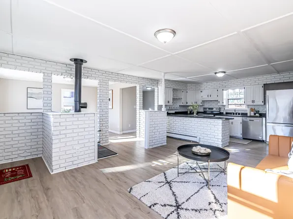 7 Turgeon Lane, Somersworth, NH 03878