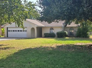 104 Modoc Trl W, Gainesville, TX 76240