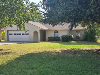 104 Modoc Trl W, Gainesville, TX, 76240
