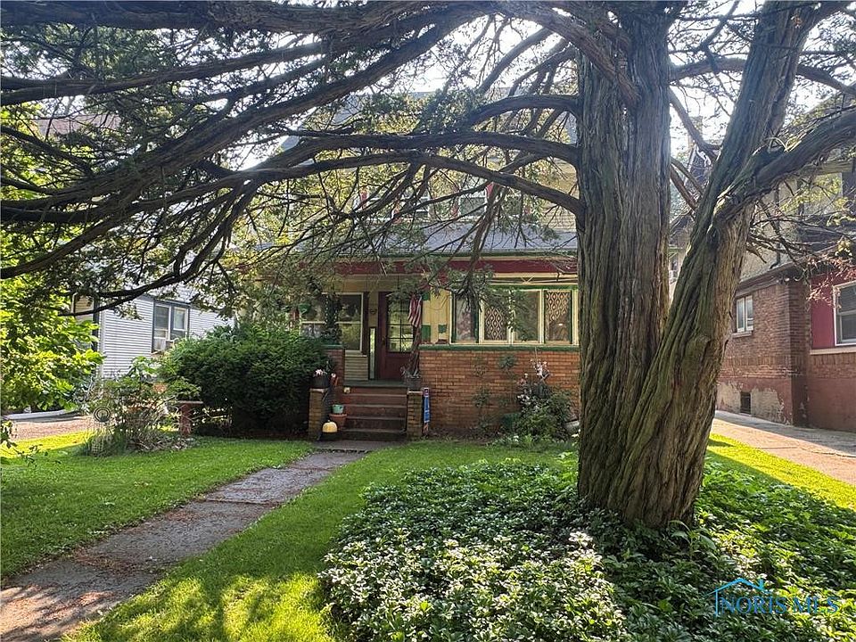 1st image of 2712 Robinwood Ave