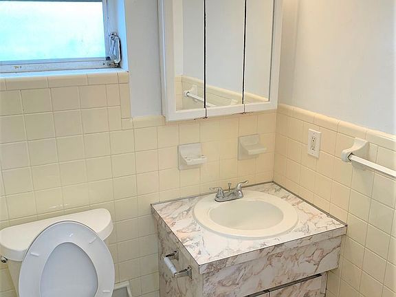 4th image of 2113 Roosevelt St APT 3