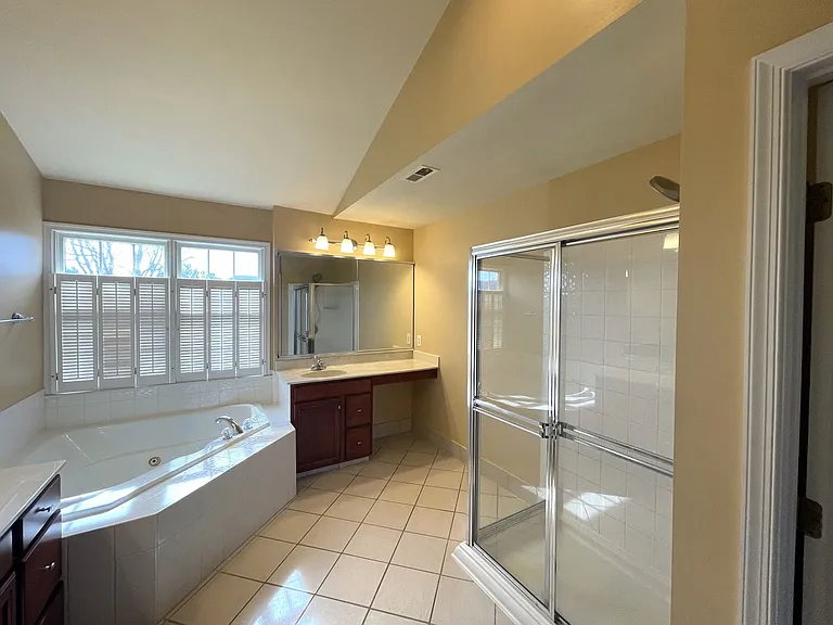 4823 Vista Ridge Dr — Photo 30
