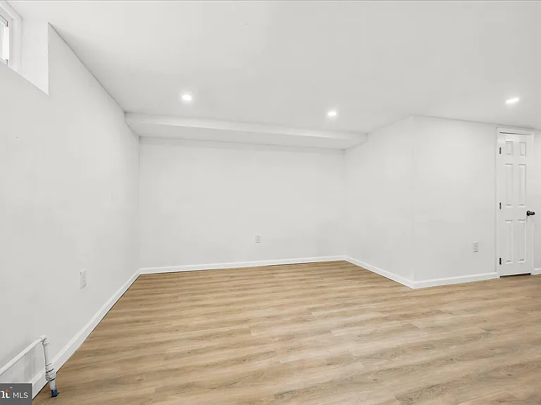 925 Maple Ave — Photo 25