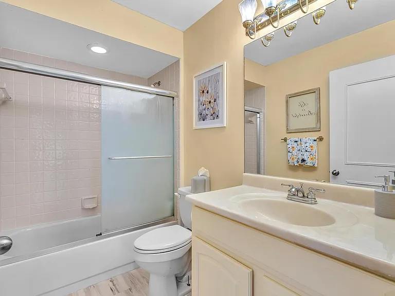 8099 Cassia Dr — Photo 20