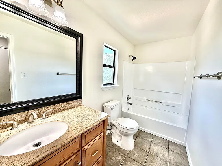 13229 Coomes Dr — Photo 15