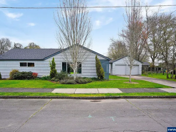 1015 NW 32nd St, Corvallis, OR 97330