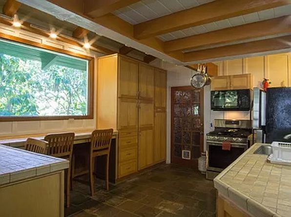 3198 Wawae Rd, Kalaheo, HI 96741