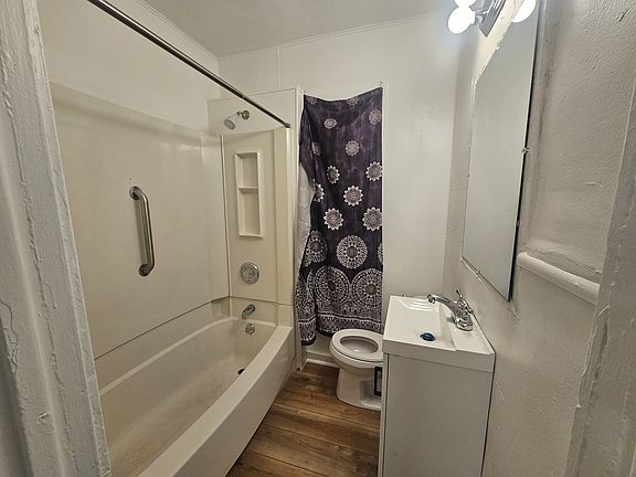 3rd image of 2615 Ferry Ave #2