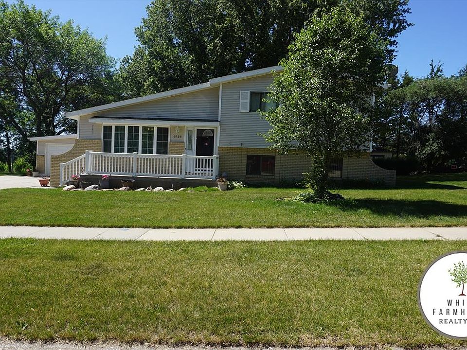 1st image of 1029 W 1st Ave