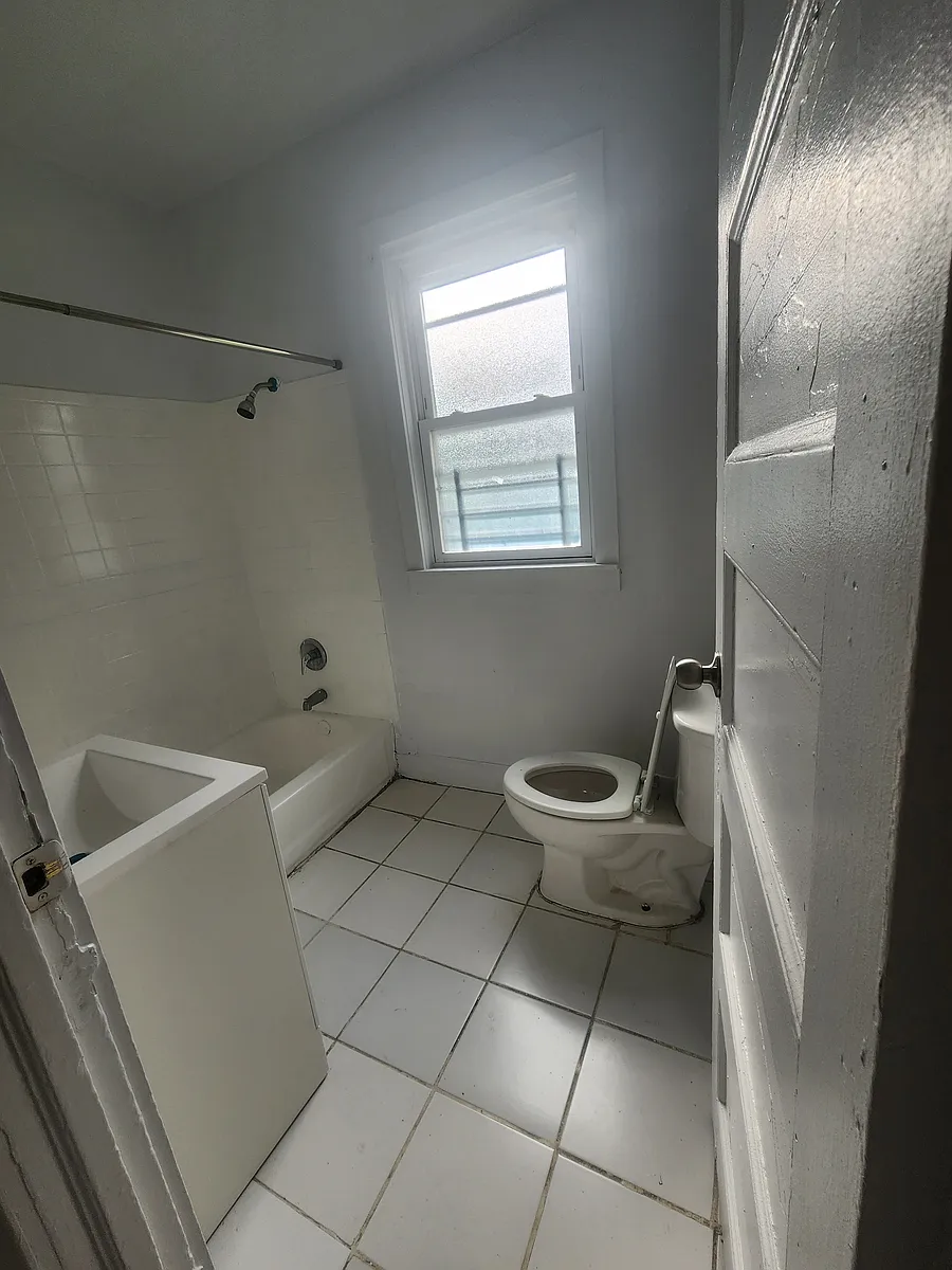 Building Photo - 310-312 Union Ave #1L