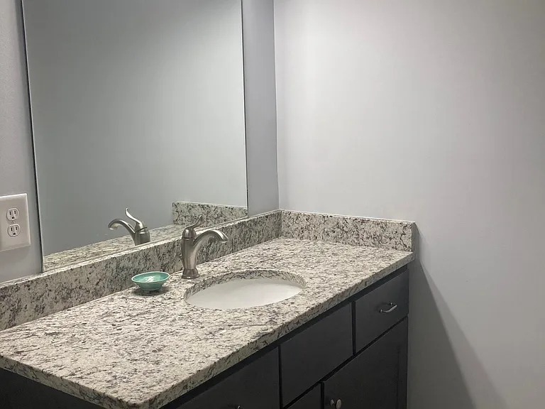 1422 Washington St #1 — Photo 3