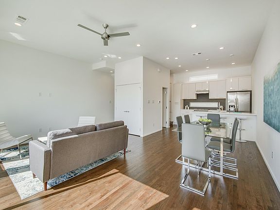 4th image of 6043 La Vista Dr #6043
