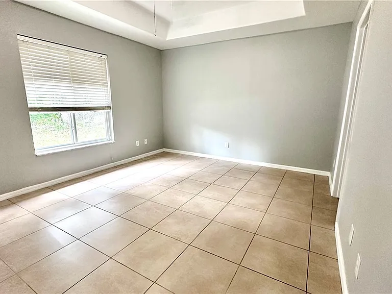213 SE 24th Ave — Photo 6