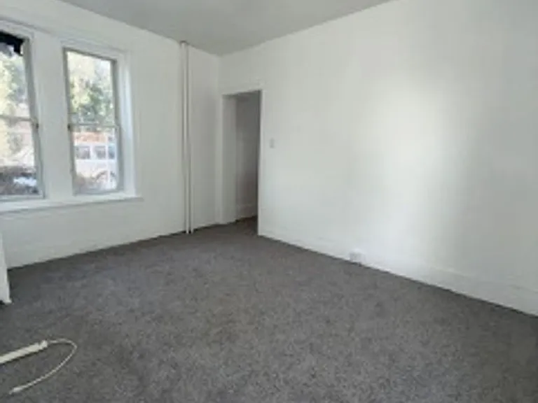 321 E Price St — Photo 11