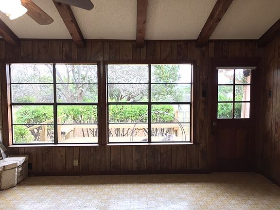 4th image of 255 Deer Park Ln