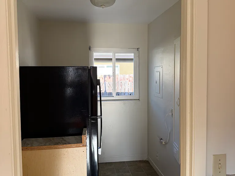 550 Broadway #1 — Photo 25