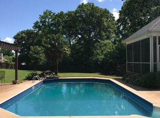 915 Lamp Light Dr, Greer, SC 29650