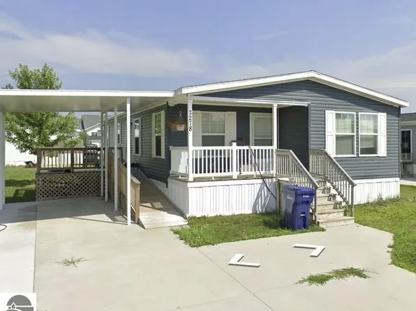 2278 Friendship Dr, Traverse City, MI 49686