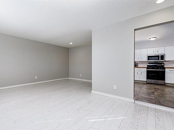 2nd image of 4533 S Grand Blvd