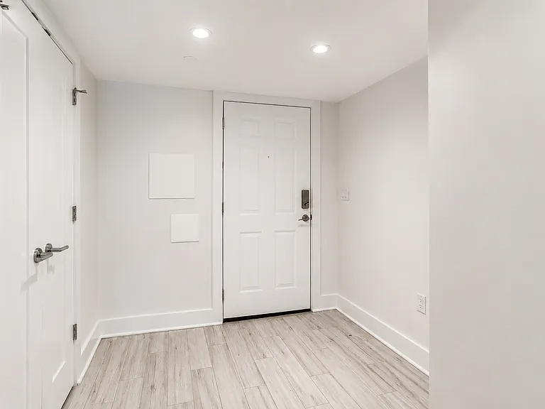 727 Quebec Pl NW #B — Photo 10