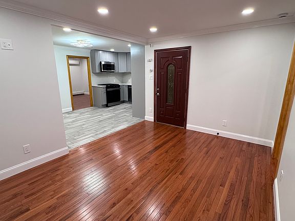 4th image of 292 Lincoln Ave Floor 2