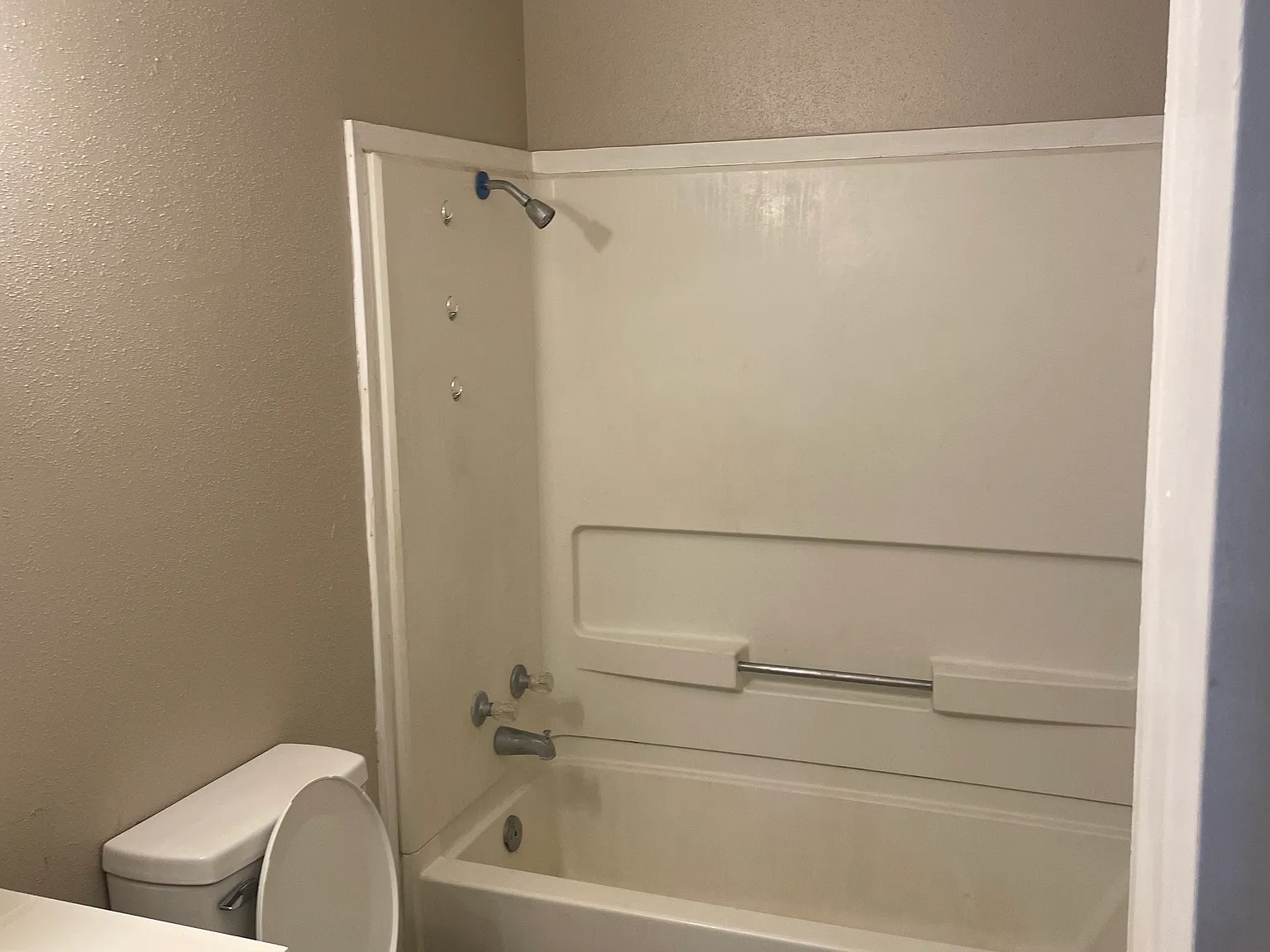 2 bed, 750 sqft, $900 — Photo 4