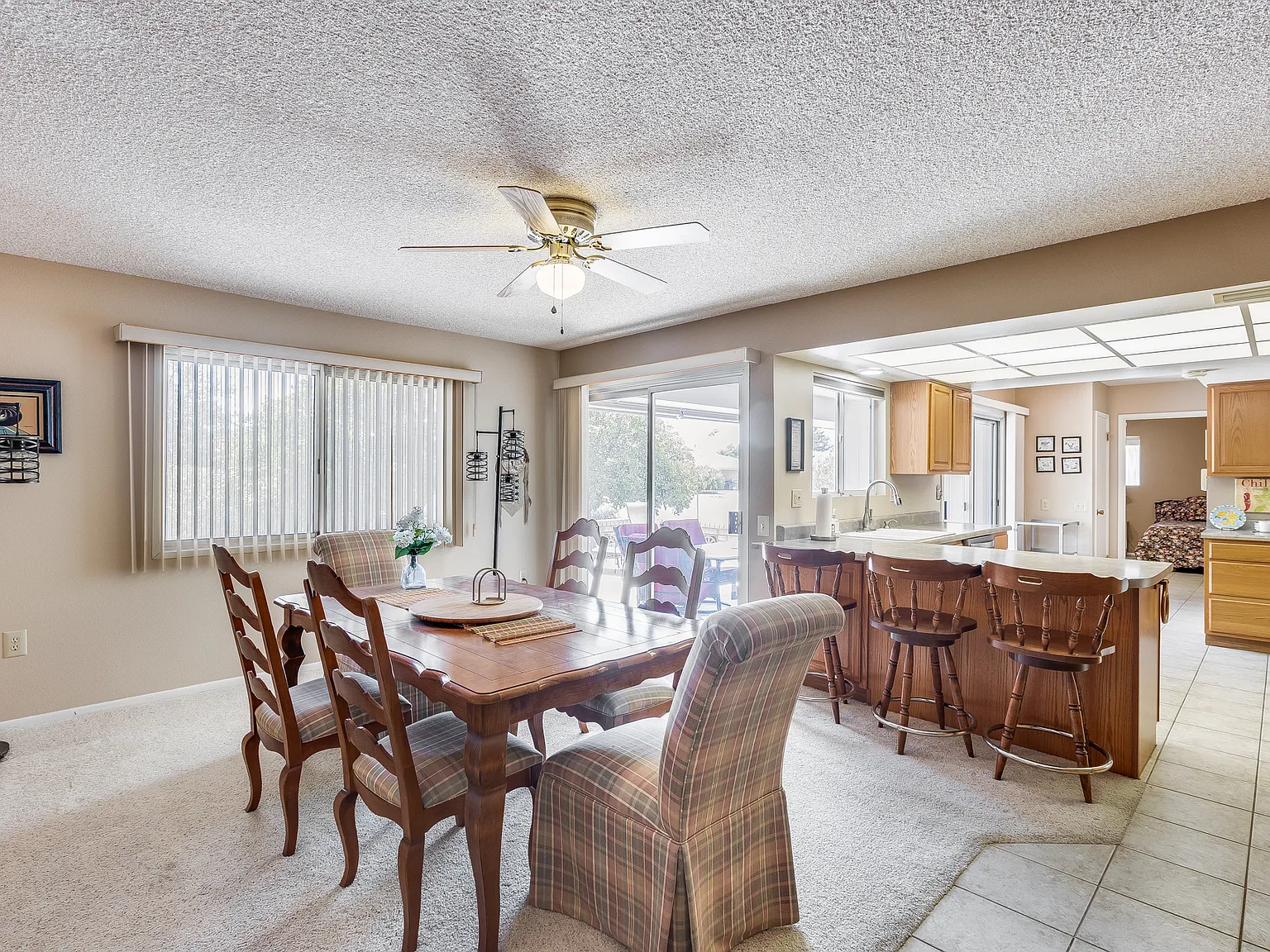 2 bed, 1827 sqft, $2,195 — Photo 4
