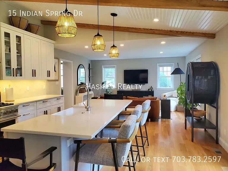 15 Indian Spring Dr — Photo 5