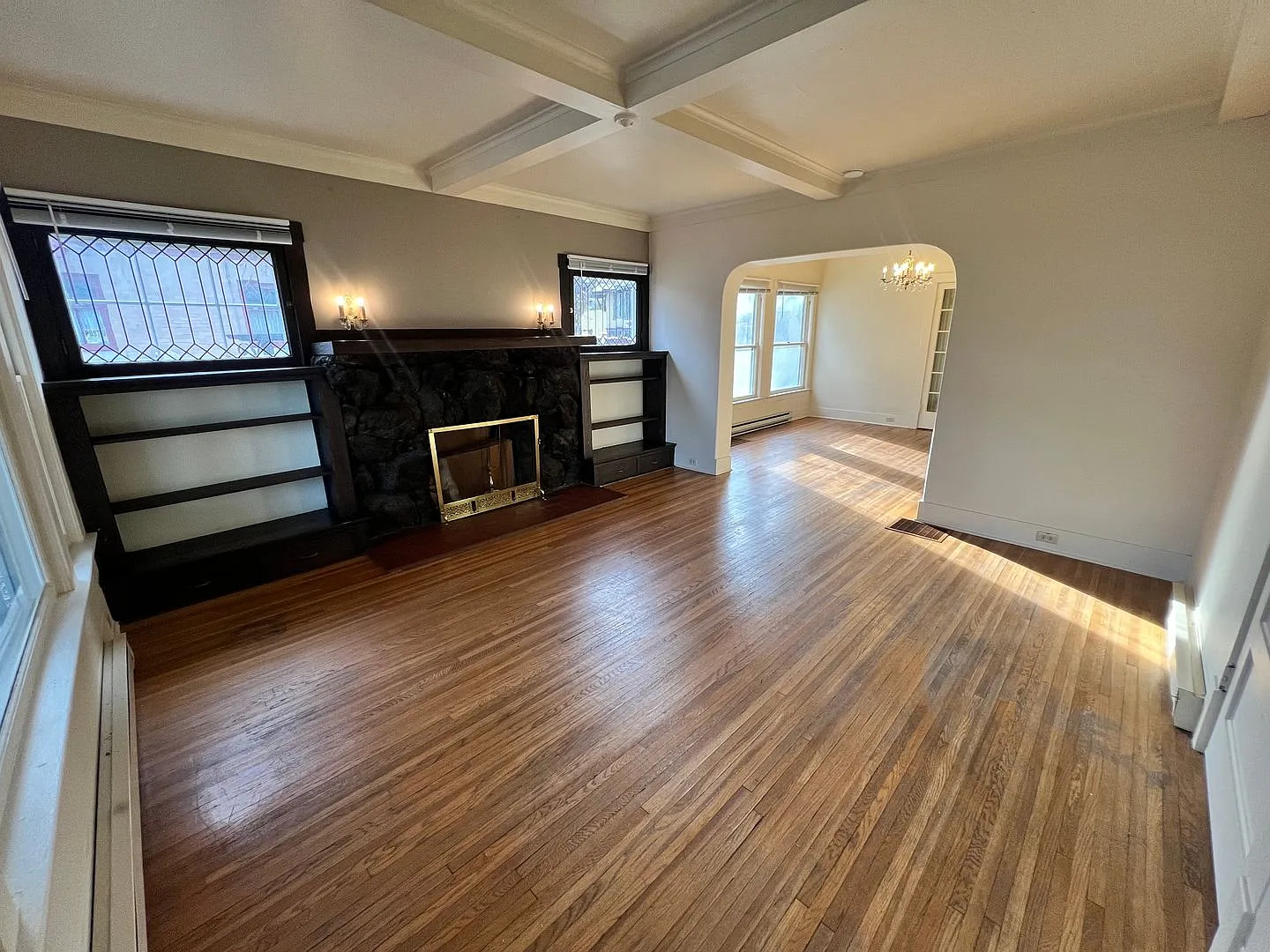 Gorgeous Remodeled 2 Bed, 1 Bath on South Hill! — Photo 2