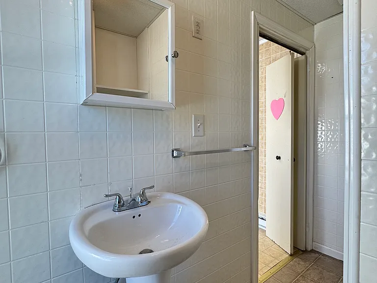 172 E Penn St #1/2 — Photo 4