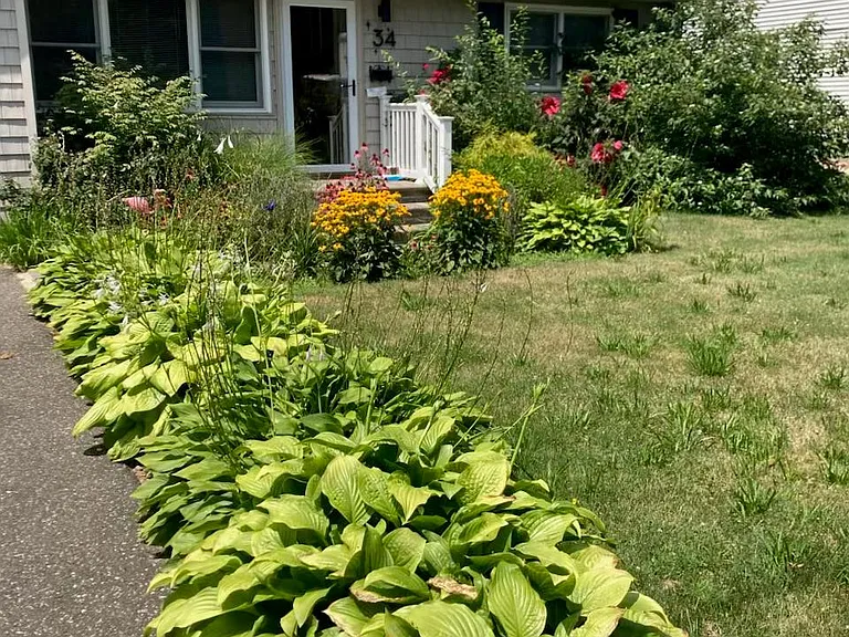 34 Woodhull Rd — Photo 2