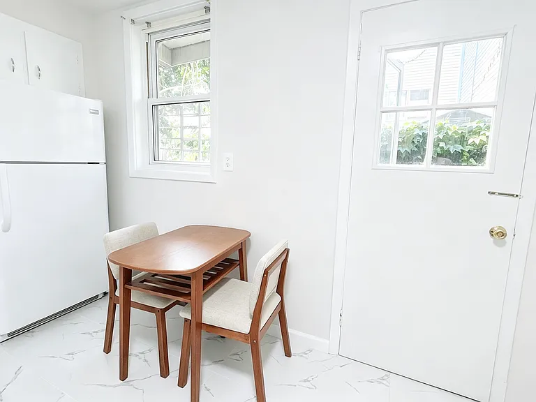 110 Grant Ave #1 — Photo 10