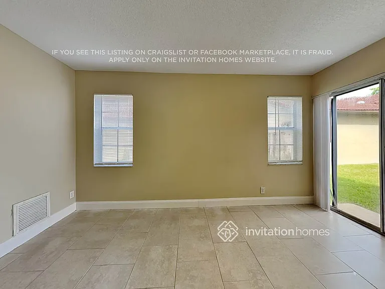 12190 Brisbane Ln — Photo 9