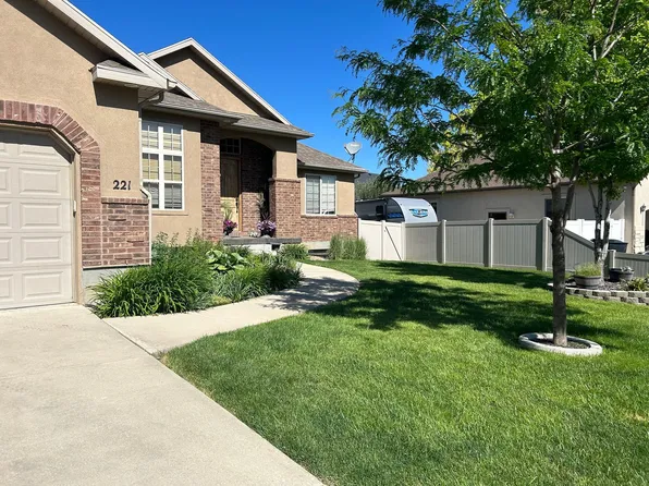 221 N 780 E, Salem, UT 84653