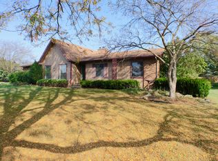 6931 Heatheridge Dr, Saline, MI 48176