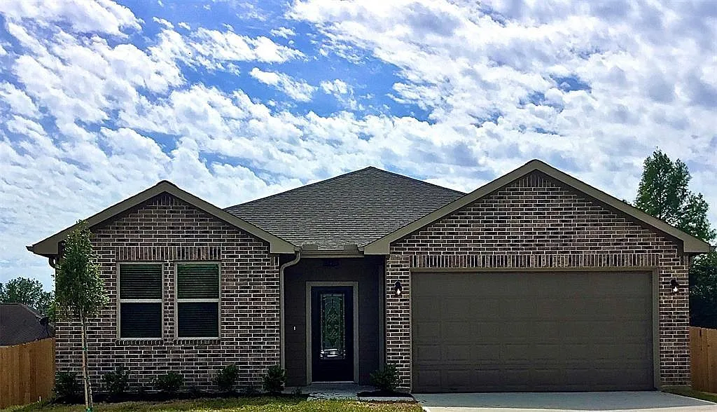 3 bed, 2.0 bath, 1574 sqft, $1,850 — Photo 1
