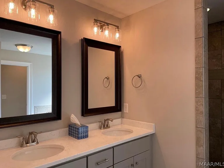 116 Herman Dr — Photo 17