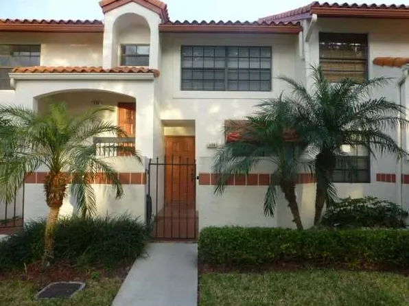 109 Liberty Ct, Deerfield Beach, FL 33442
