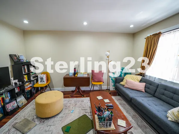 21-08 Steinway Avenue image 1 of 5