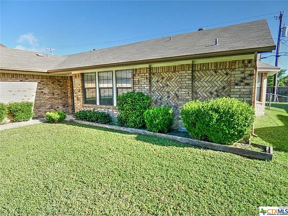 4th image of 4811 Greenlee Dr