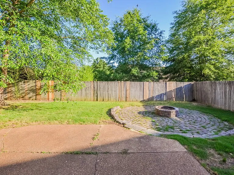 1058 Green Fern Cv — Photo 16