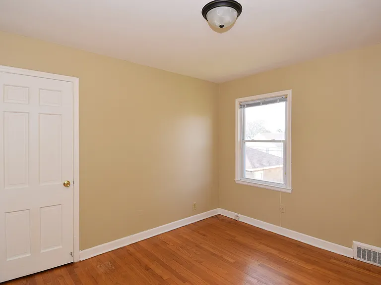 4167 N Sherman Blvd #4 — Photo 10
