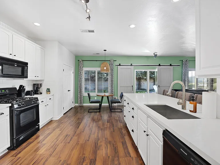 5508 Windward Bay Ct — Photo 10