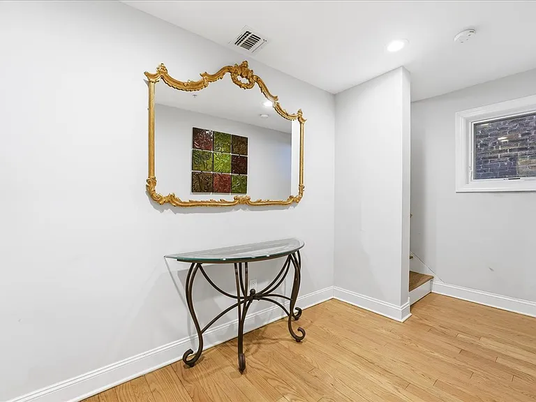 41 Bentley Ave #1 — Photo 19