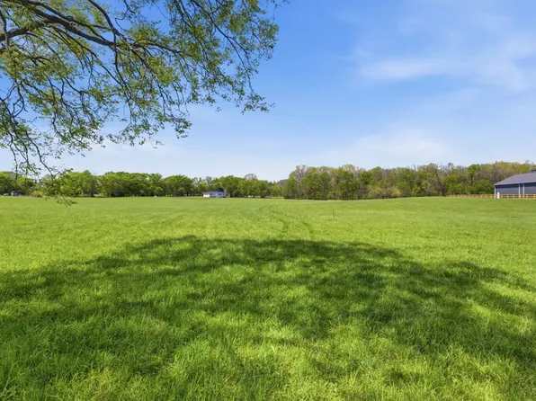 2910B Cairo Bend Rd, Lebanon, TN 37087