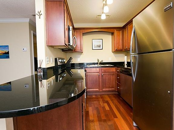 Kitchen/Granite countertops