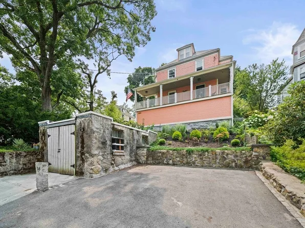 24 Dell Ave, Hyde Park, MA 02136