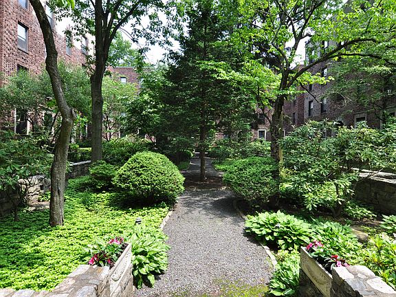 64 Sagamore Courtyard Hi Res.jpg